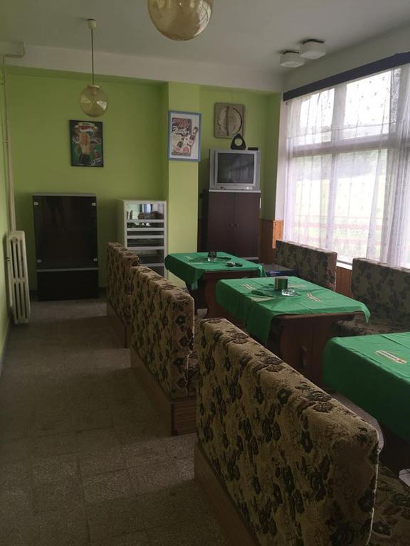 Turisticka Ubytovna Hotel Divín מראה חיצוני תמונה